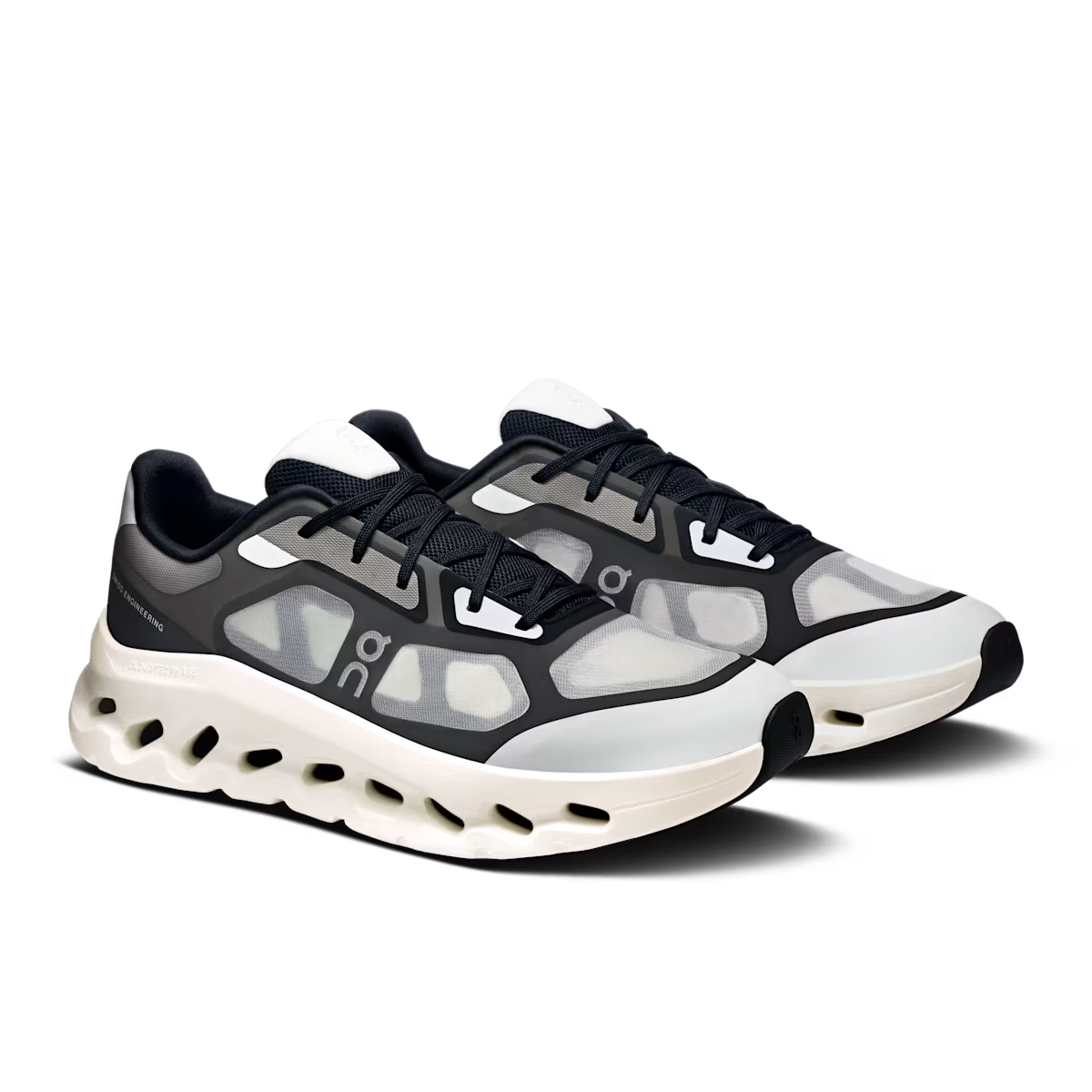 Cloudtilt Remix Black / Ivory